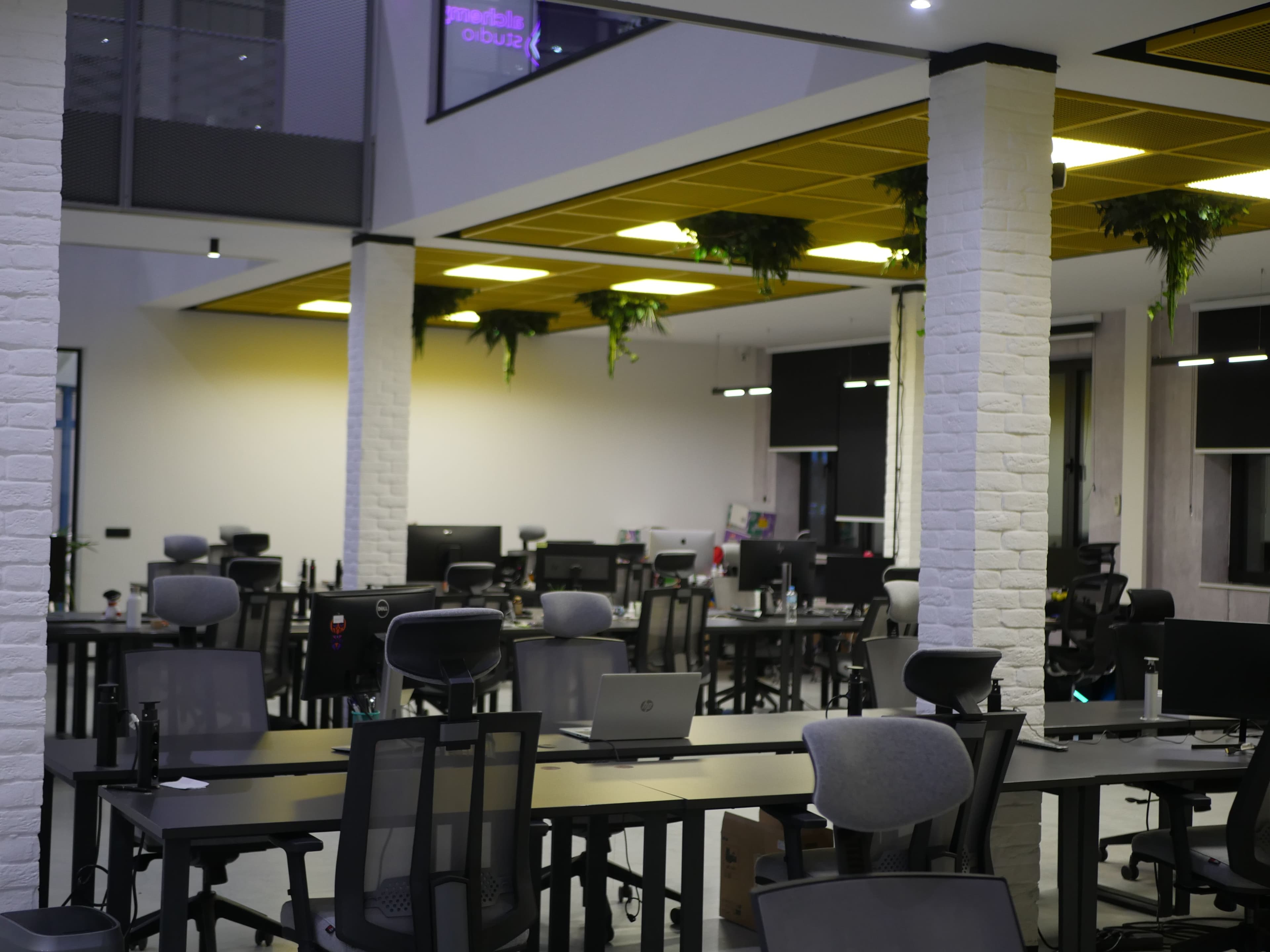 What It’s Actually Like to Work From a Coworking Space (Especially If You’ve Never Tried It Before)